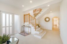 Villa in Lagos - Casa Tambeim