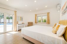 Villa in Lagos - Casa Tambeim