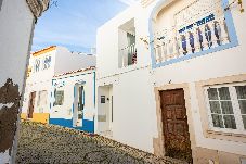 House in Lagos - Pratas Valente